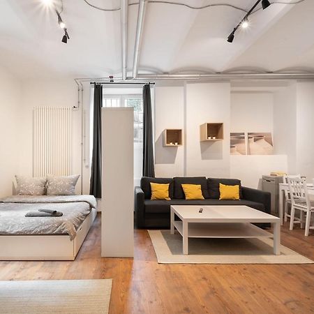 Munich City - Apartment 2 Bedroom With Great Kitchen Bagian luar foto