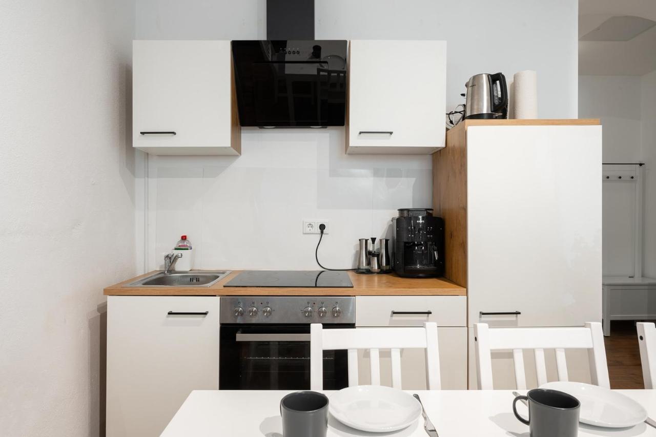 Munich City - Apartment 2 Bedroom With Great Kitchen Bagian luar foto